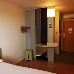 Ibis Budget Centre Gare 2* נים