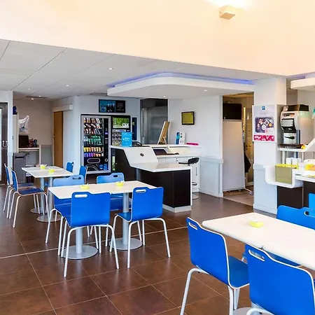 Ibis Budget Centre Gare 호텔 님