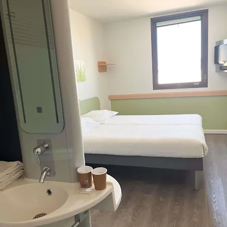 Отель Ibis Budget Centre Gare Ним