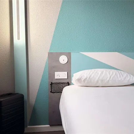 Ibis Budget Centre Gare Отель Ним