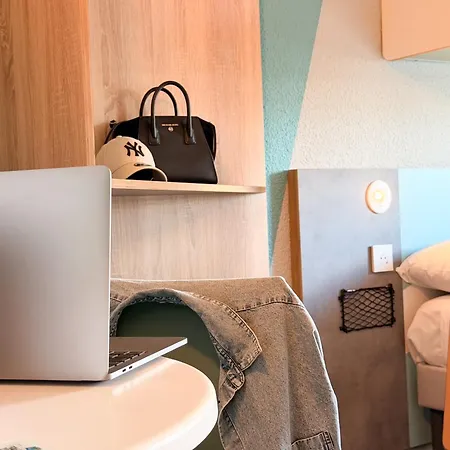 Ibis Budget Centre Gare 2* نيم