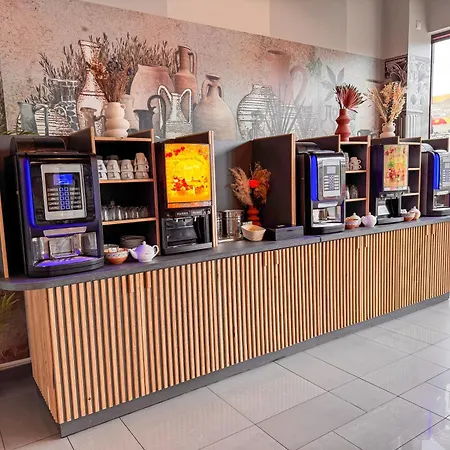 Отель Ibis Budget Centre Gare Ним