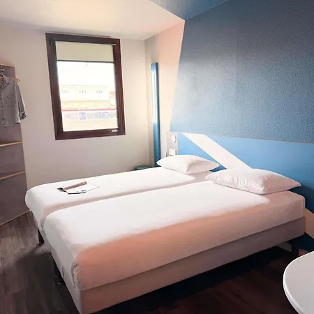 Ibis Budget Centre Gare Отель Ним