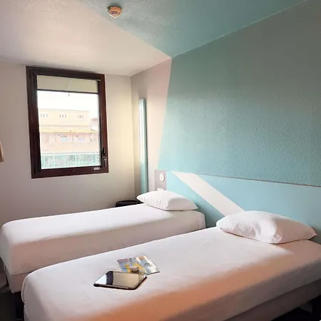 Отель Ibis Budget Centre Gare Ним