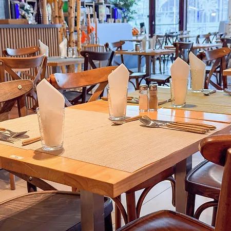 Ibis Budget Centre Gare 2* Ним