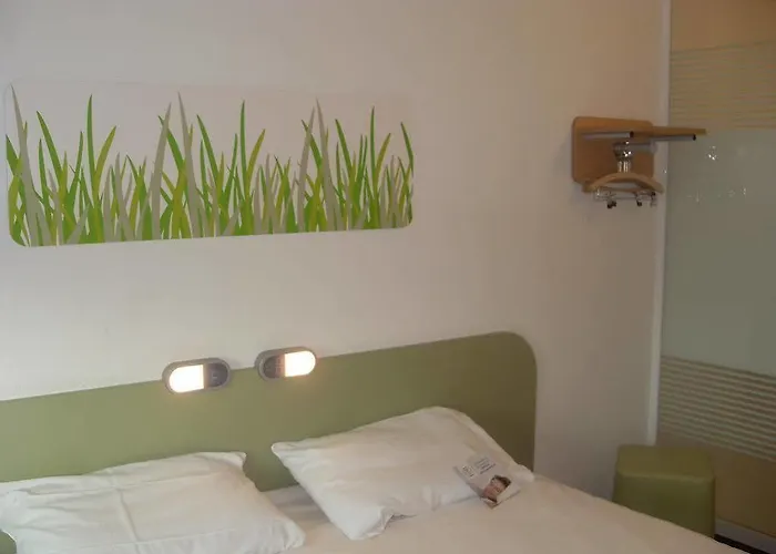 Hotel Ibis Budget Centre Gare Nîmes